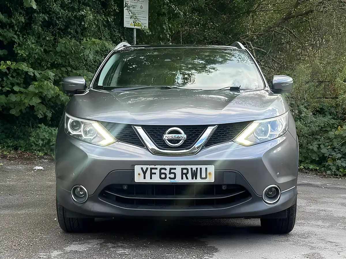 Used 2015 Nissan Qashqai N-Tec+ Grey - Interior and Exterior details 5