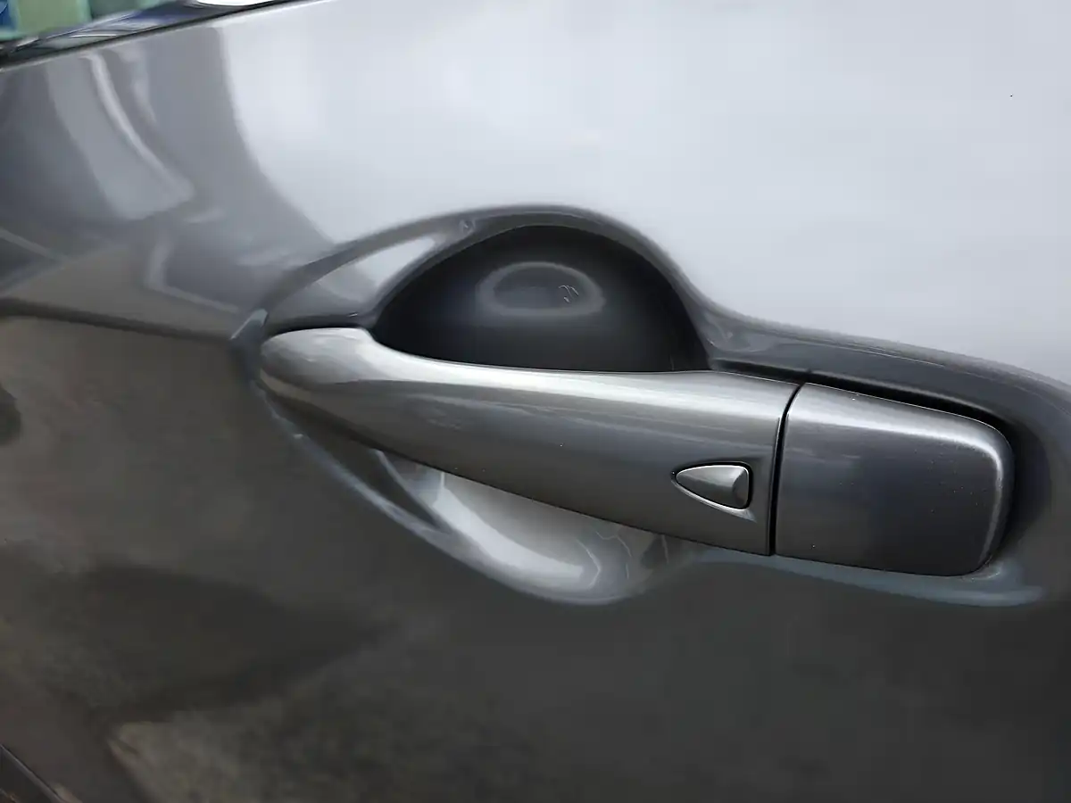 Used 2015 Nissan Qashqai N-Tec+ Grey - Interior and Exterior details 18