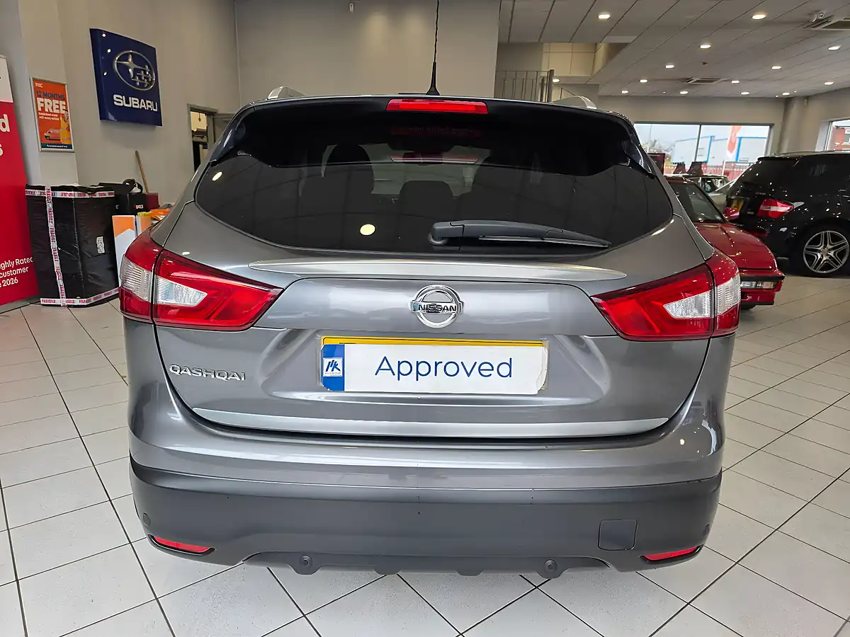 Used 2015 Nissan Qashqai N-Tec+ Grey - Interior and Exterior details 7