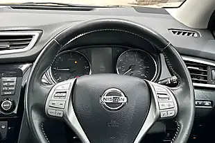 Used 2015 Nissan Qashqai N-Tec+ Pearl Black - Interior and Exterior details 13