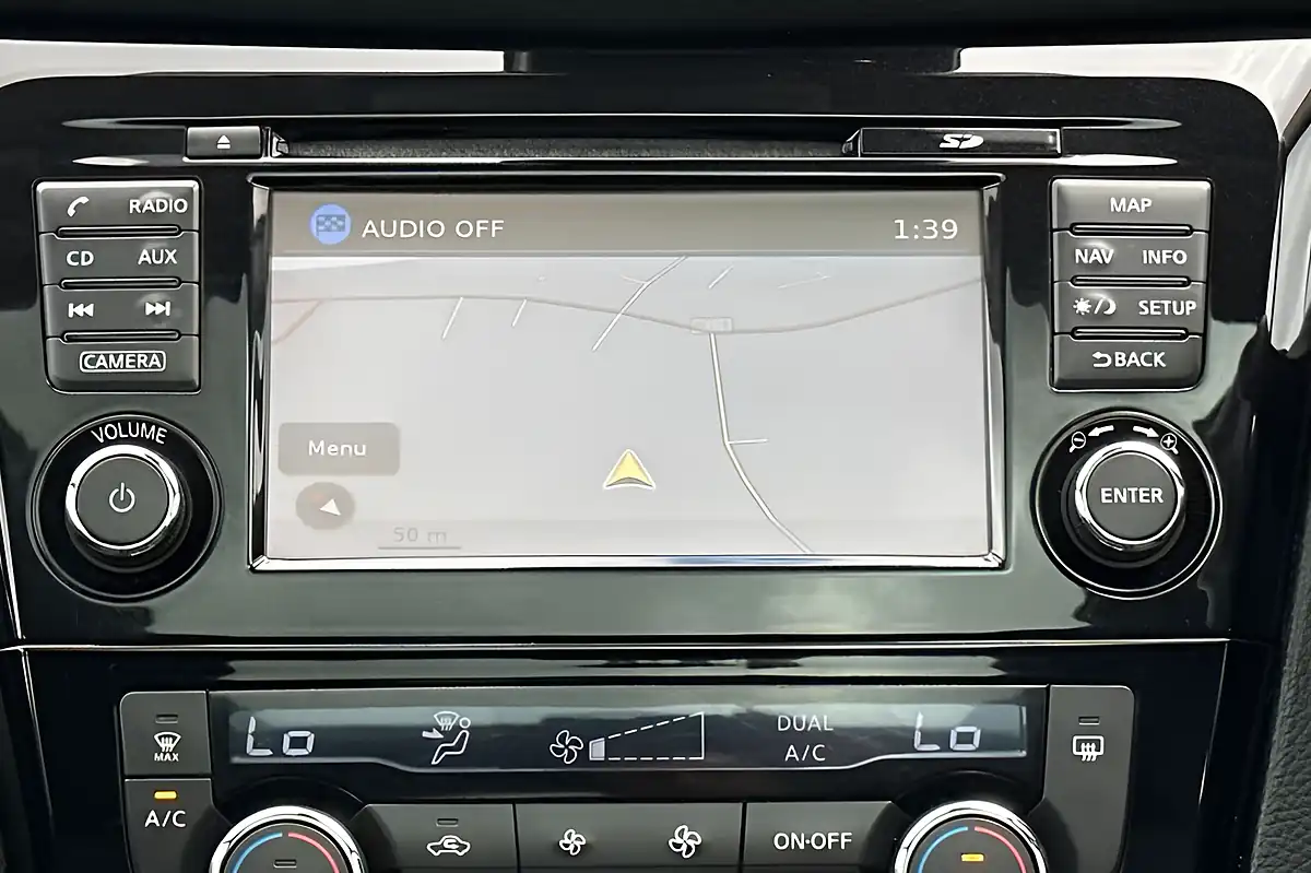 Used 2015 Nissan Qashqai N-Tec+ Pearl Black - Interior and Exterior details 19
