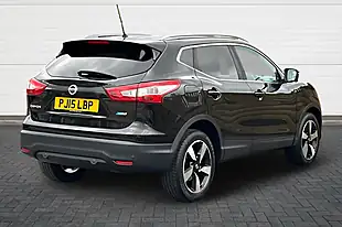 Used 2015 Nissan Qashqai N-Tec+ Pearl Black - Interior and Exterior details 3
