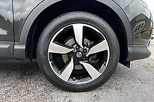 Used 2015 Nissan Qashqai N-Tec+ Pearl Black - Interior and Exterior details 9
