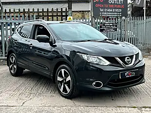 Used 2015 Nissan Qashqai N-Tec Plus Black - Interior and Exterior details 4