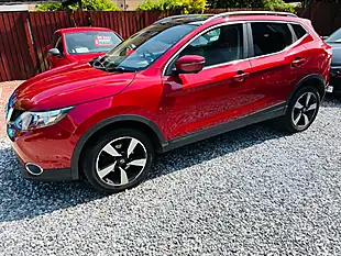Used 2015 Nissan Qashqai N-Tec+ Red - Interior and Exterior details 16