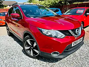 Used 2015 Nissan Qashqai N-Tec+ Red - Interior and Exterior details 18