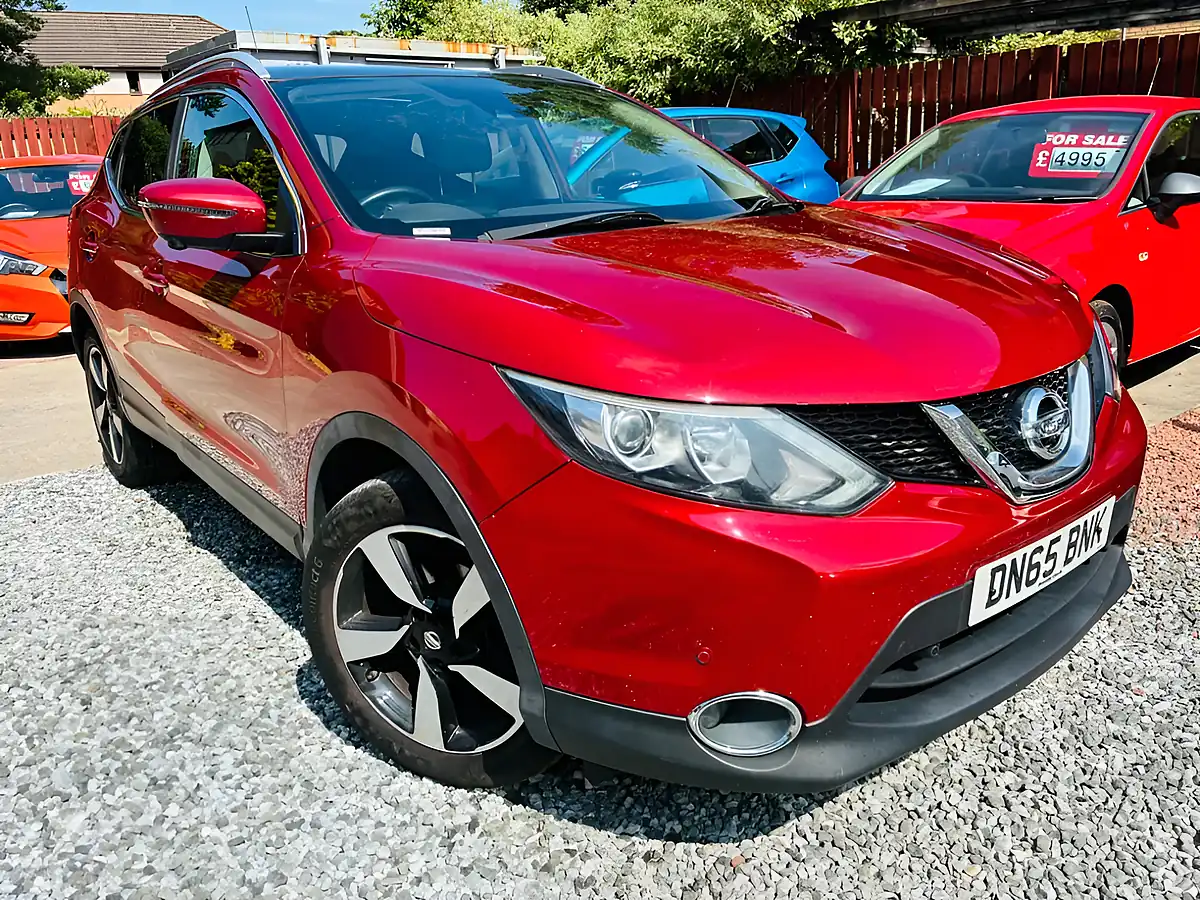 Used 2015 Nissan Qashqai N-Tec+ Red - Interior and Exterior details 18