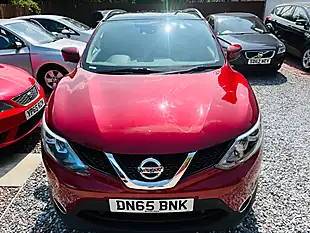 Used 2015 Nissan Qashqai N-Tec+ Red - Interior and Exterior details 3