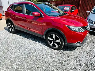 Used 2015 Nissan Qashqai N-Tec+ Red - Interior and Exterior details 7