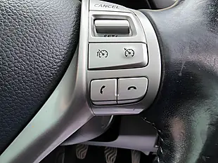 Used 2015 Nissan Qashqai N-Tec+ Red - Interior and Exterior details 11