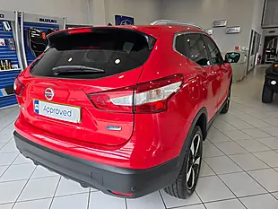 Used 2015 Nissan Qashqai N-Tec+ Red - Interior and Exterior details 7