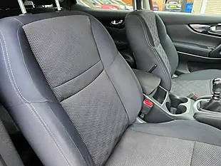 Used 2015 Nissan Qashqai N-Tec+ Red - Interior and Exterior details 9