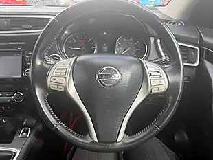 Used 2015 Nissan Qashqai N-Tec+ Red - Interior and Exterior details 10