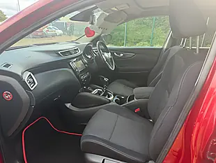 Used 2015 Nissan Qashqai N-Tec+ Red - Interior and Exterior details 12
