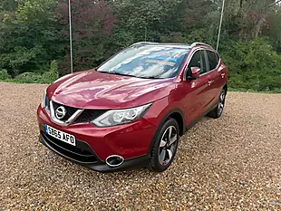 Used 2015 Nissan Qashqai N-Tec+ Red - Interior and Exterior details 5
