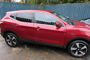 Used 2015 Nissan Qashqai N-Tec Red - Interior and Exterior details 5