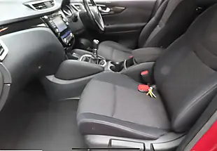 Used 2015 Nissan Qashqai N-Tec Red - Interior and Exterior details 7
