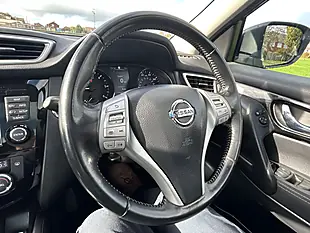 Used 2015 Nissan Qashqai N-Tec+ Red - Interior and Exterior details 14