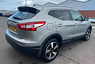 Used 2015 Nissan Qashqai N-Tec+ Silver - Interior and Exterior details 5
