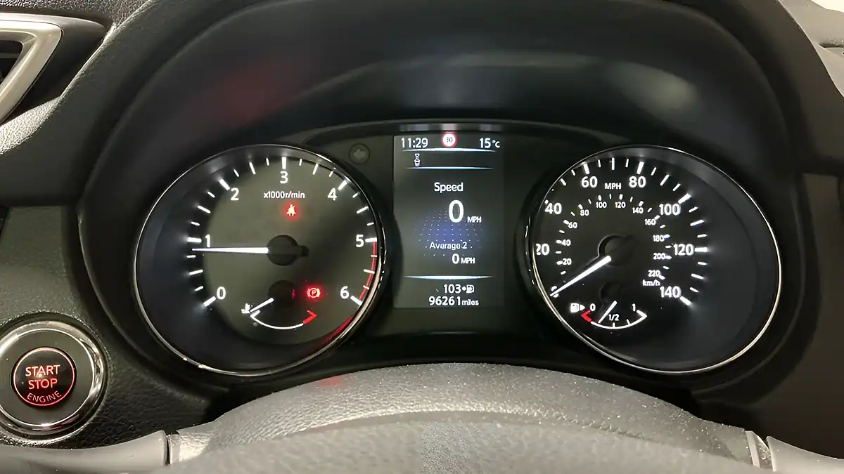 Used 2015 Nissan Qashqai N-Tec+ Silver - Interior and Exterior details 10