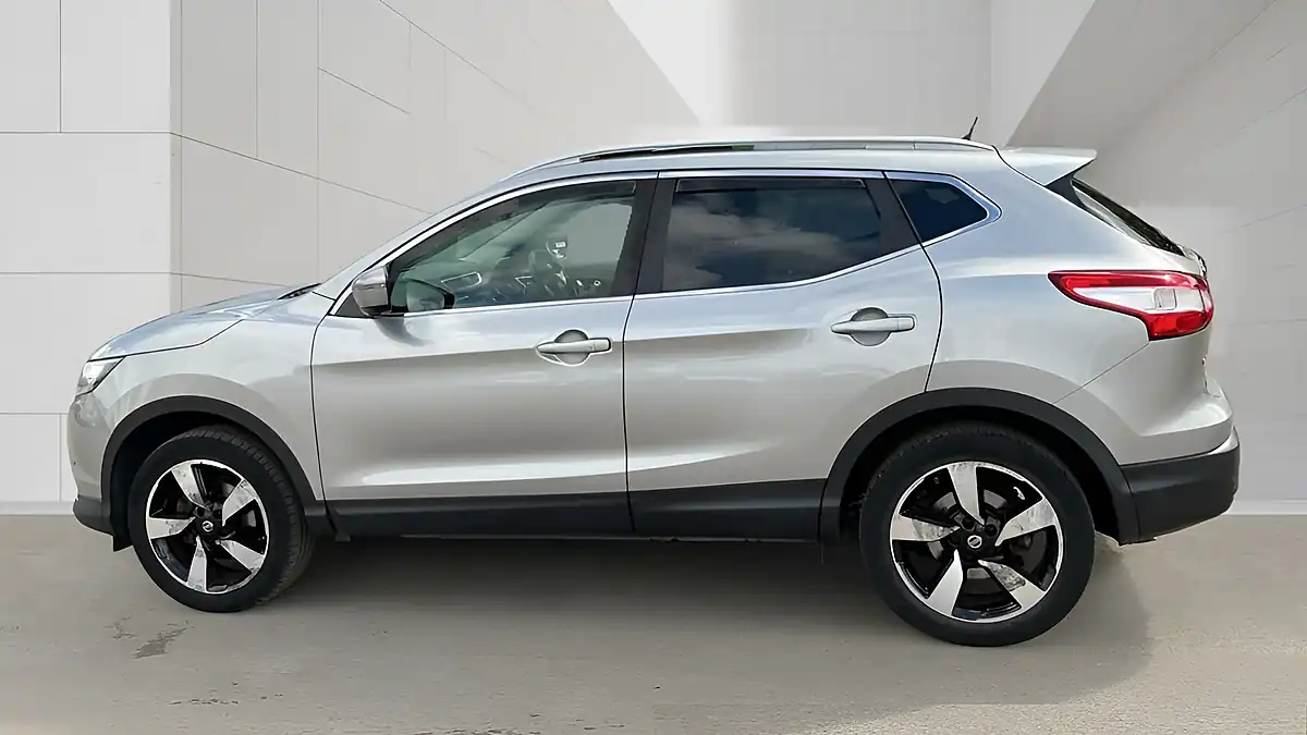 Used 2015 Nissan Qashqai N-Tec+ Silver - Interior and Exterior details 6