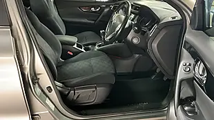 Used 2015 Nissan Qashqai N-Tec+ Silver - Interior and Exterior details 9