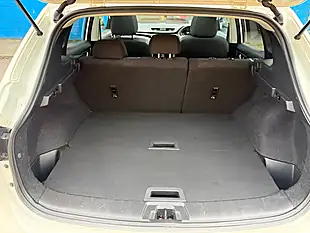 Used 2015 Nissan Qashqai N-Tec+ White - Interior and Exterior details 11
