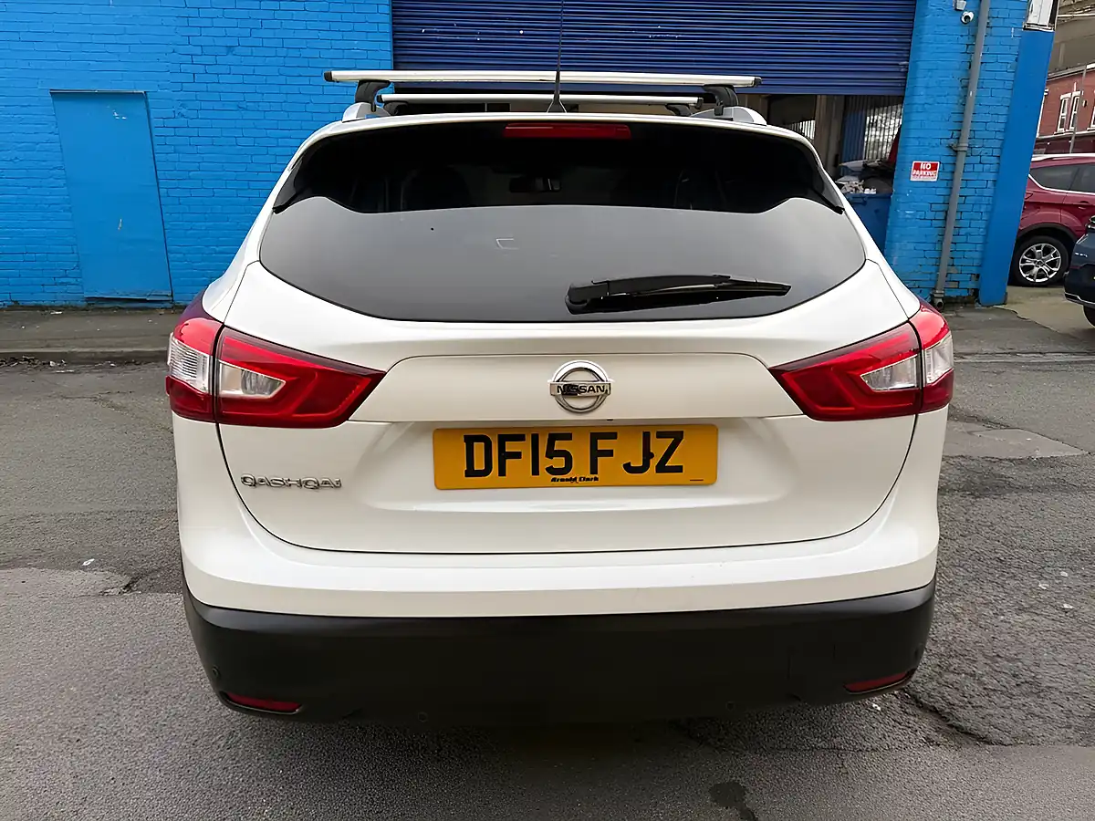 Used 2015 Nissan Qashqai N-Tec+ White - Interior and Exterior details 12