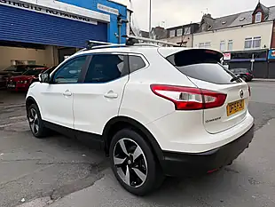 Used 2015 Nissan Qashqai N-Tec+ White - Interior and Exterior details 13