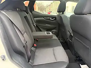 Used 2015 Nissan Qashqai N-Tec+ White - Interior and Exterior details 5