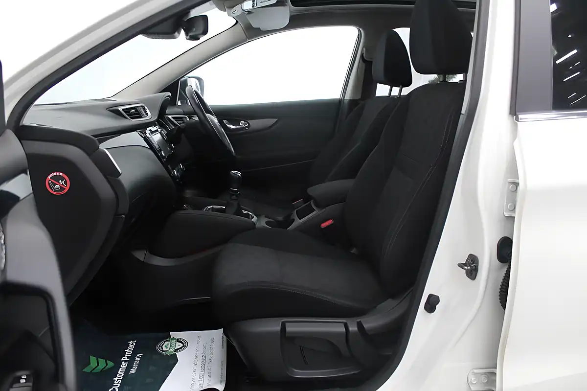 Used 2015 Nissan Qashqai N-Tec+ White - Interior and Exterior details 18