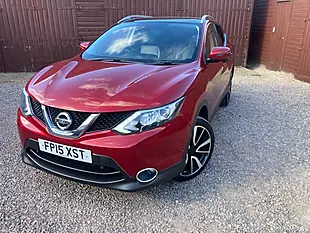 Used 2015 Nissan Qashqai Panoramic Roof Red - Interior and Exterior details 2