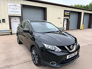 Used 2015 Nissan Qashqai Tekna Black - Interior and Exterior details 2