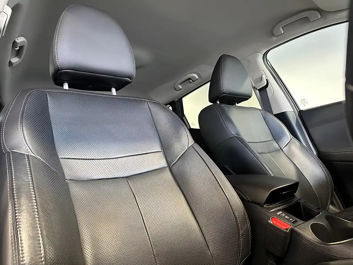 Used 2015 Nissan Qashqai Tekna Black - Interior and Exterior details 15