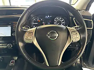 Used 2015 Nissan Qashqai Tekna Black - Interior and Exterior details 16