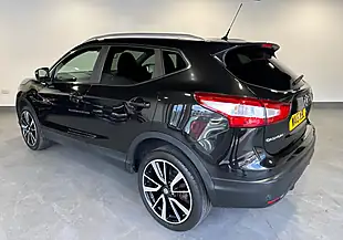 Used 2015 Nissan Qashqai Tekna Black - Interior and Exterior details 5