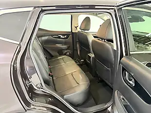Used 2015 Nissan Qashqai Tekna Black - Interior and Exterior details 15