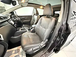 Used 2015 Nissan Qashqai Tekna Black - Interior and Exterior details 17