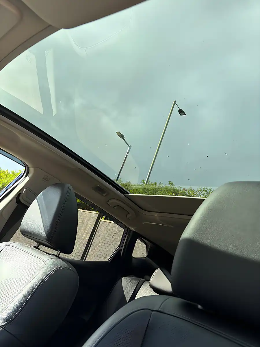 Used 2015 Nissan Qashqai Tekna Blue - Interior and Exterior details 10