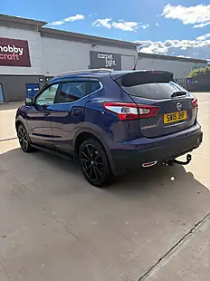 Used 2015 Nissan Qashqai Tekna Blue - Interior and Exterior details 3