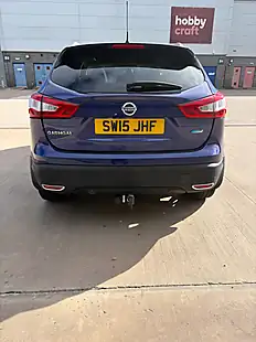 Used 2015 Nissan Qashqai Tekna Blue - Interior and Exterior details 4