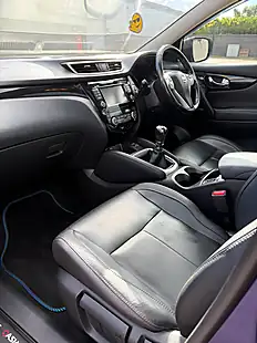 Used 2015 Nissan Qashqai Tekna Blue - Interior and Exterior details 9
