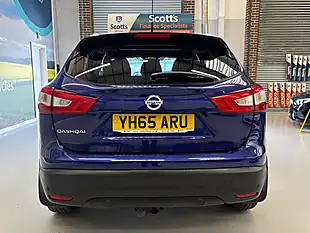 Used 2015 Nissan Qashqai Tekna Blue - Interior and Exterior details 6
