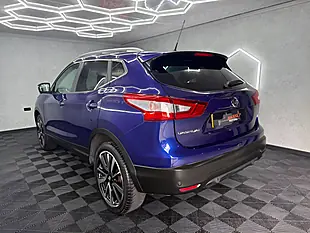 Used 2015 Nissan Qashqai Tekna Blue - Interior and Exterior details 10