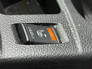 Used 2015 Nissan Qashqai Tekna Blue - Interior and Exterior details 16