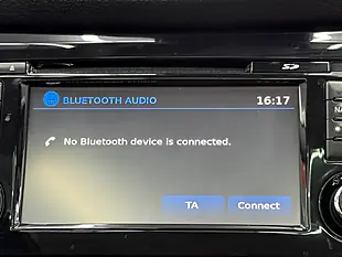 Used 2015 Nissan Qashqai Tekna Blue - Interior and Exterior details 18