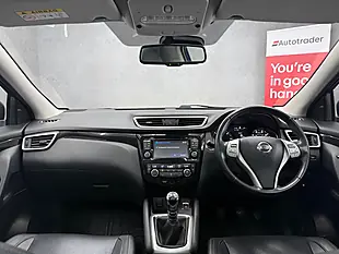 Used 2015 Nissan Qashqai Tekna Blue - Interior and Exterior details 20