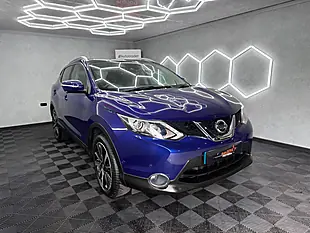 Used 2015 Nissan Qashqai Tekna Blue - Interior and Exterior details 4