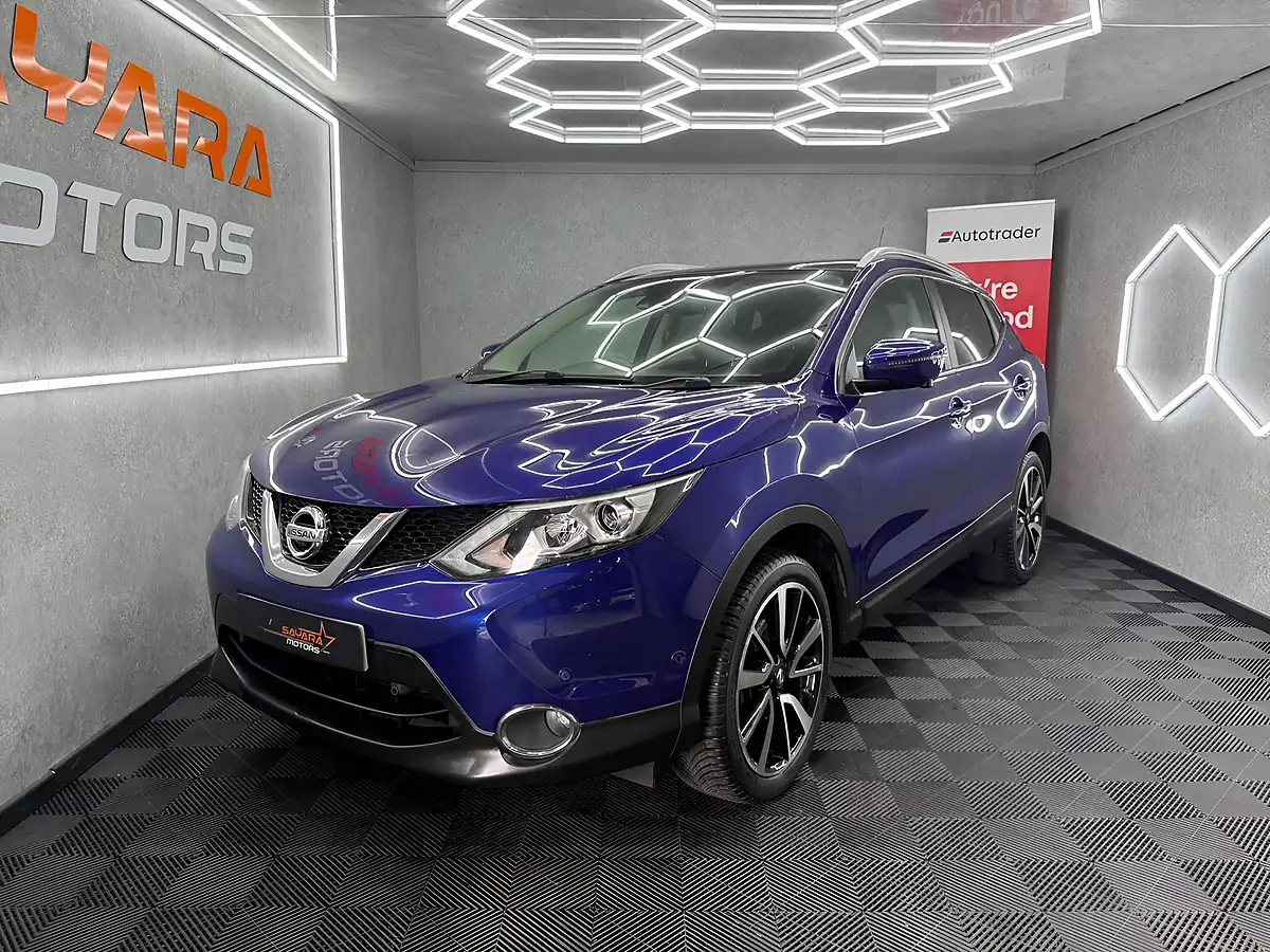 Used 2015 Nissan Qashqai Tekna Blue - Interior and Exterior details 7