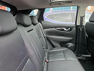 Used 2015 Nissan Qashqai Tekna Blue - Interior and Exterior details 11